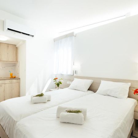 Giannis Apts روداكينو المظهر الخارجي الصورة